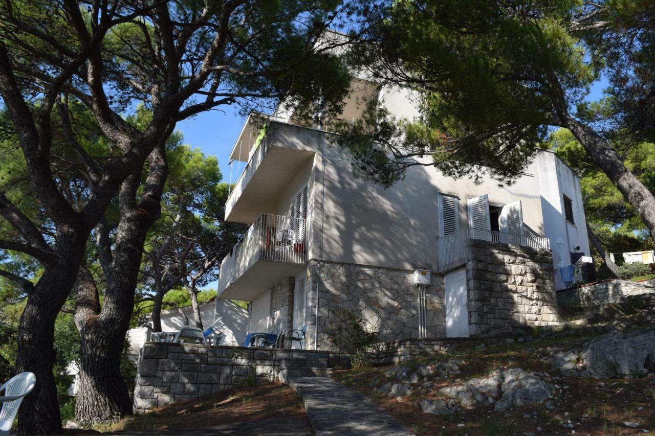 פרימוסטן Apartments Polic מראה חיצוני תמונה